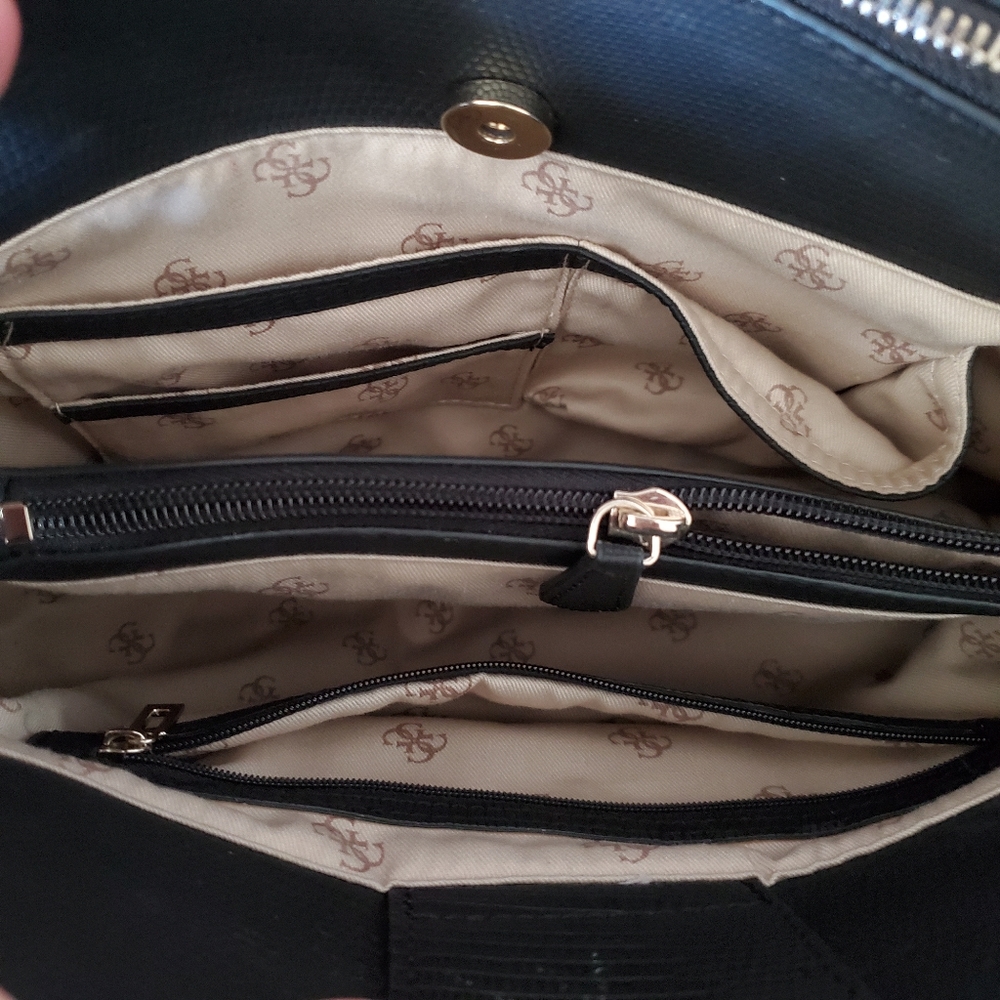 GUESS Huntley Black Medium Satchel - Picture 7 of 8